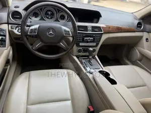 Mercedes-Benz C300 Luxury 4Matic Sedan AWD (3.5L 6cyl 7A) 2014 Black