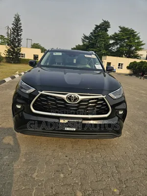 Toyota Highlander XLE 2022 Black