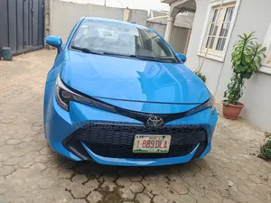 Toyota Corolla SE (1.8L 4cyl 6M) 2019 Blue