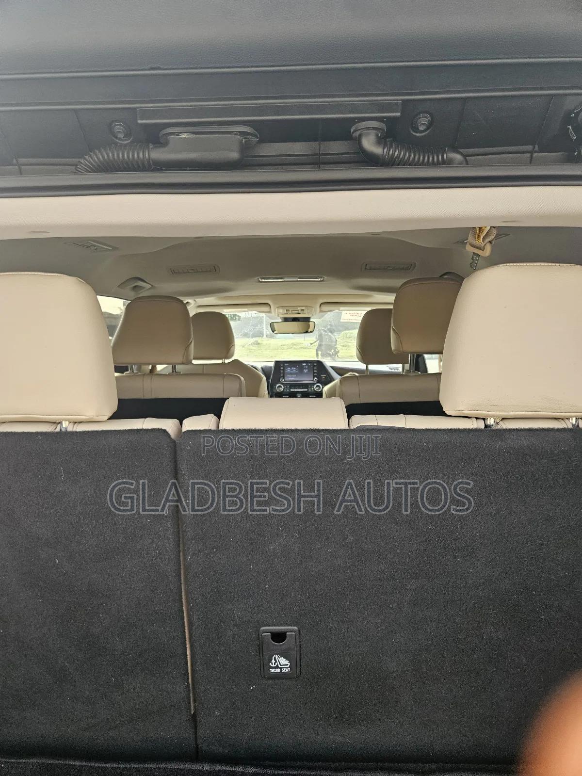 Toyota Highlander XLE 2022 Black