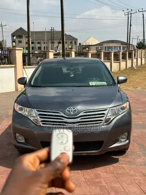 Toyota Venza V6 AWD 2010 Gray