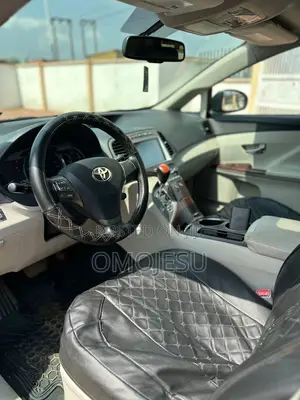 Toyota Venza V6 AWD 2010 Gray