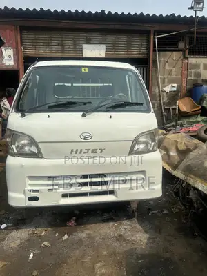 Daihatsu Hijet 2010 White