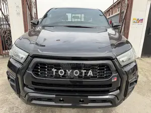 Toyota Hilux 2023 Black