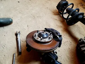 Hyundai H1 Complete Front Shock and Hub