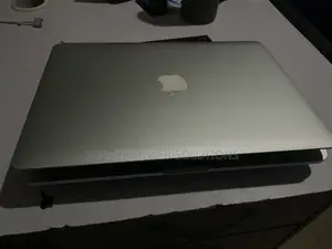 Laptop Apple MacBook Pro 2015 16GB Intel Core I5 SSD 256GB