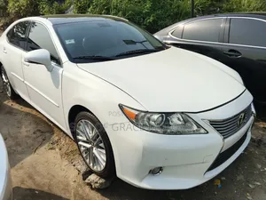 Lexus ES 350 FWD 2013 White
