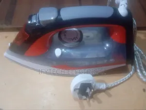 Pyramid Steam Iron