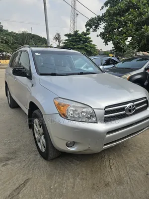 Toyota RAV4 2010 Silver