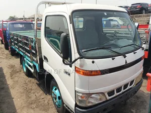 Toyota Dyna 200
