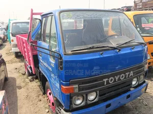 Toyota Dyna 300