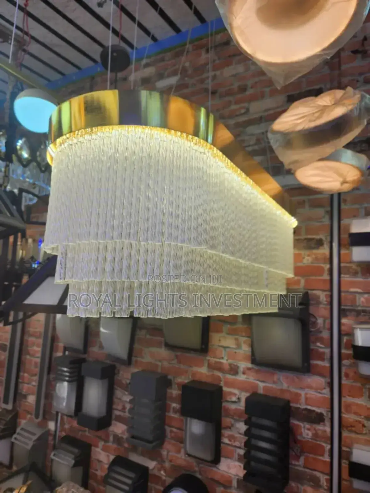 Luxurious Gold Chandelier for Sitting Room and Dining