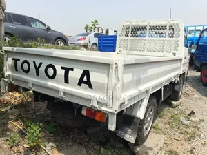 Toyota Dyna 100