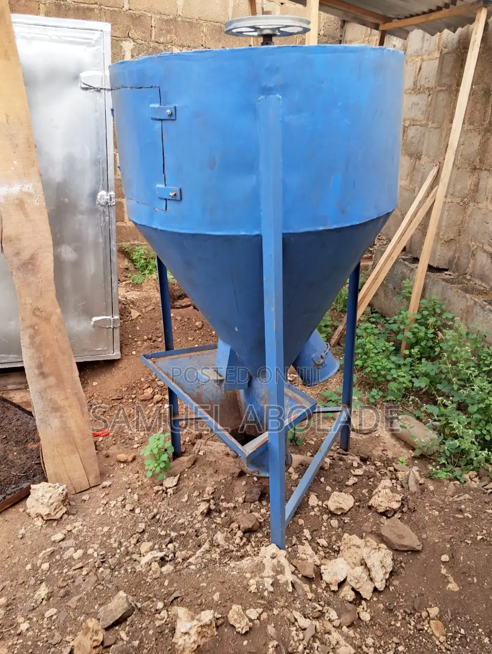 Feed Mixer