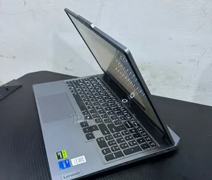 Laptop Lenovo LOQ 15IRH8 12GB Intel Core I5 SSD 512GB