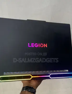 Laptop Lenovo Legion 7 32GB Intel Core Ultra 9 SSD 1T