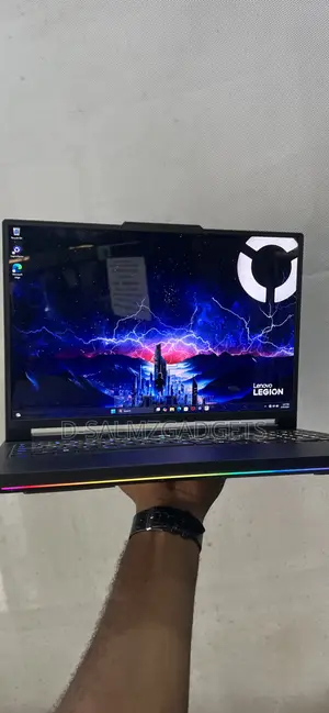 Laptop Lenovo Legion 7 32GB Intel Core Ultra 9 SSD 1T
