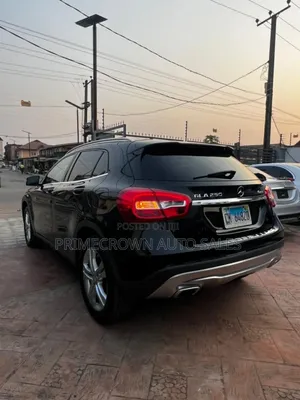 Mercedes-Benz GLA 250 2015 Black
