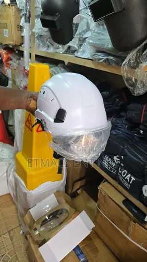 4 Chin Strap Hard Hat