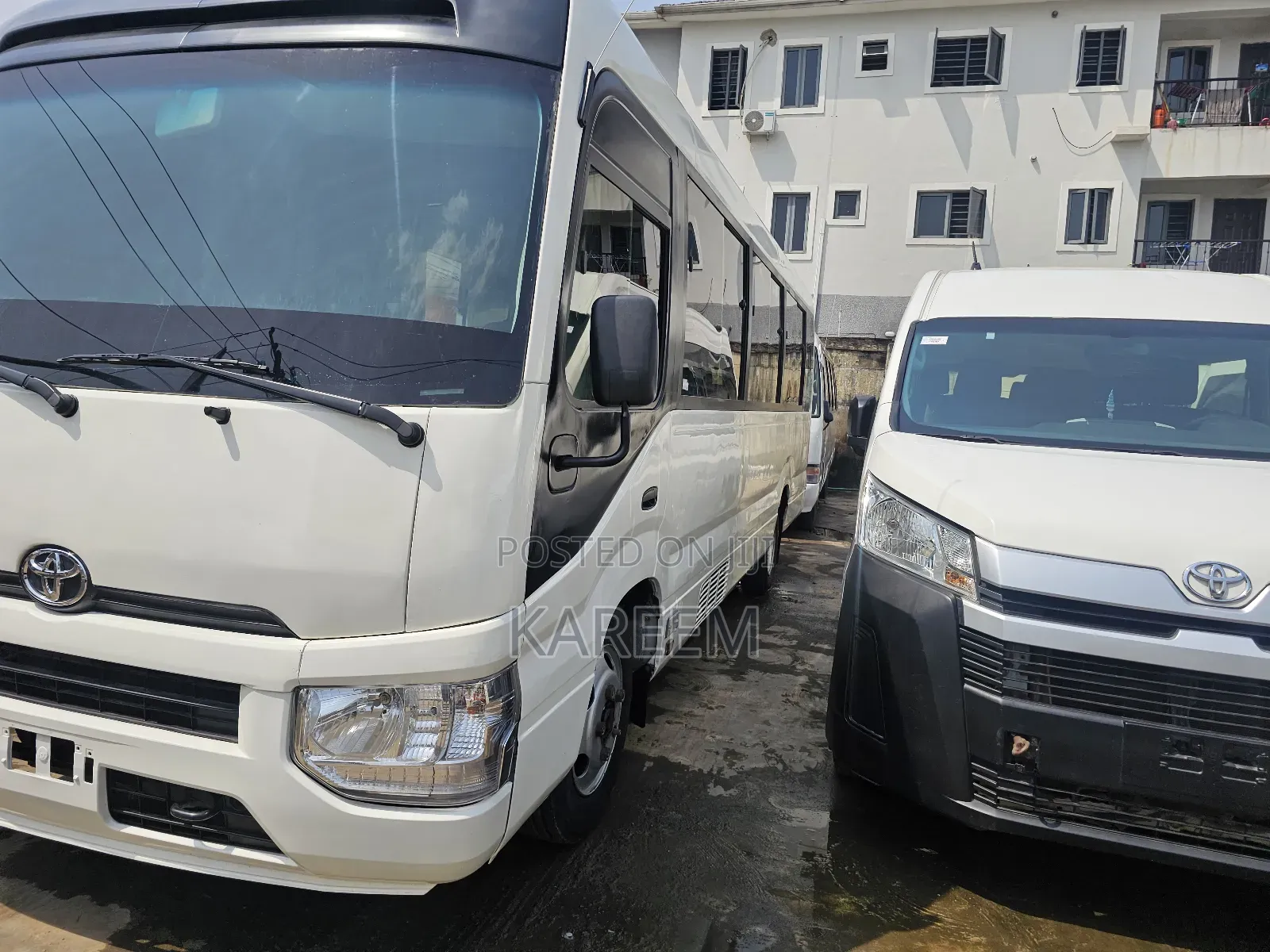Toyota Coaster 2020 Red