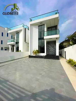 5bdrm Duplex in Chevron for sale