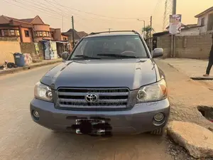 Toyota Highlander V6 2005 Blue