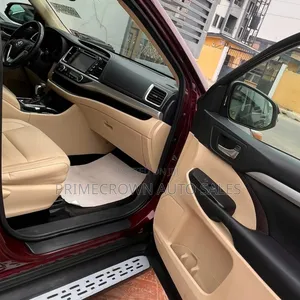 Toyota Highlander XLE V6 4x4 (3.5L 6cyl 6A) 2016 Maroon