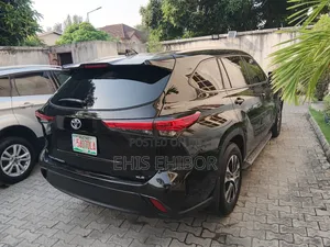 Toyota Highlander XLE AWD 2023 Black