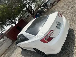 Toyota Camry LE 4dr Sedan (2.5L 4cyl 6A) 2015 White