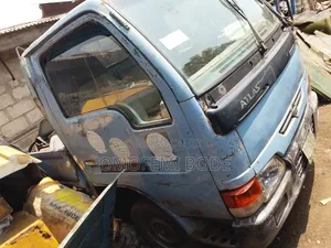 Nissan Cabstar 1999 Blue