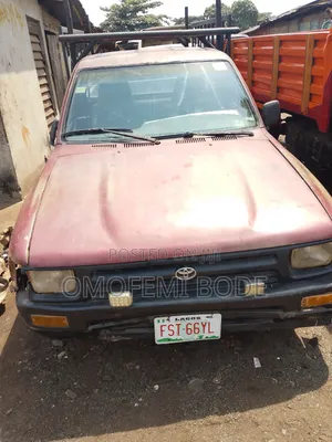 Toyota Hilux Pick Up Petrol Truck