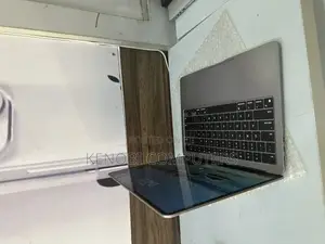 Laptop Apple MacBook Air 2022 M2 8GB Apple M2 SSD 256GB