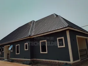 2bdrm Block of Flats in Benin City for rent