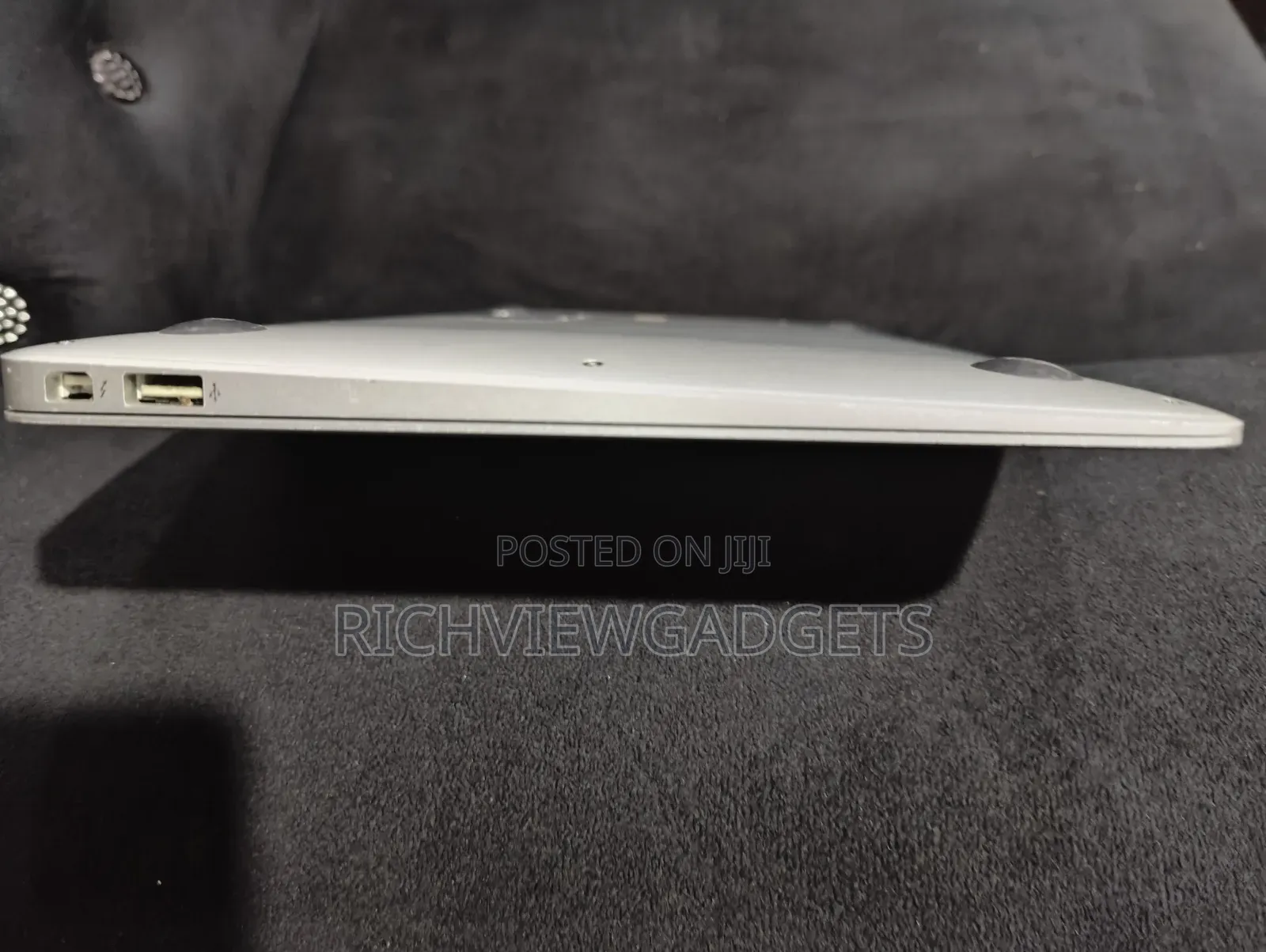 Clean Macbook Air 2015 With a Bad Panel(Motherboard), No SSD