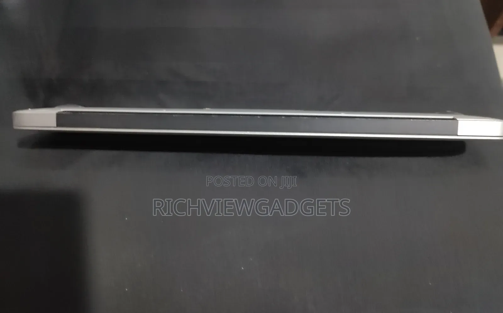 Clean Macbook Air 2015 With a Bad Panel(Motherboard), No SSD