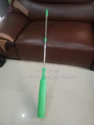 Self-Squeeze Green Mop