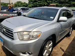 Toyota Highlander Limited 2010 Silver