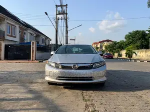 Honda Civic 1.8 5 Door Automatic 2012 Silver