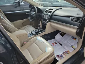 Toyota Camry LE 4dr Sedan w/Prod. End 11/13 (2.5L 4cyl 6A) 2014 Gray