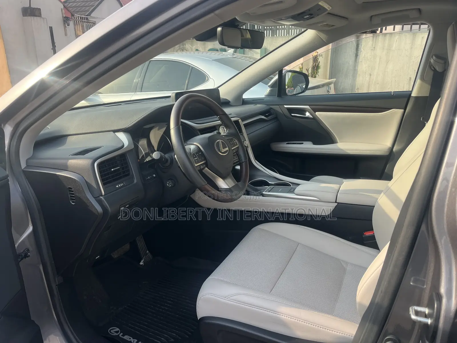 Lexus RX 2022 Gray