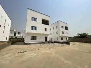 5bdrm Duplex in Kado for sale
