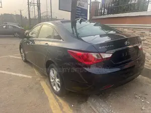 Hyundai Sonata 2011 Black