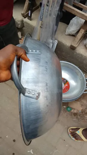 Galvanized Iron Steel Head Pan, Construction Tool