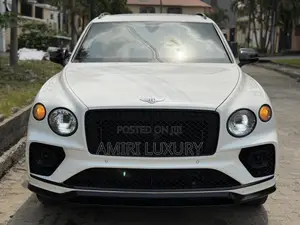 Bentley Bentayga 2022 White