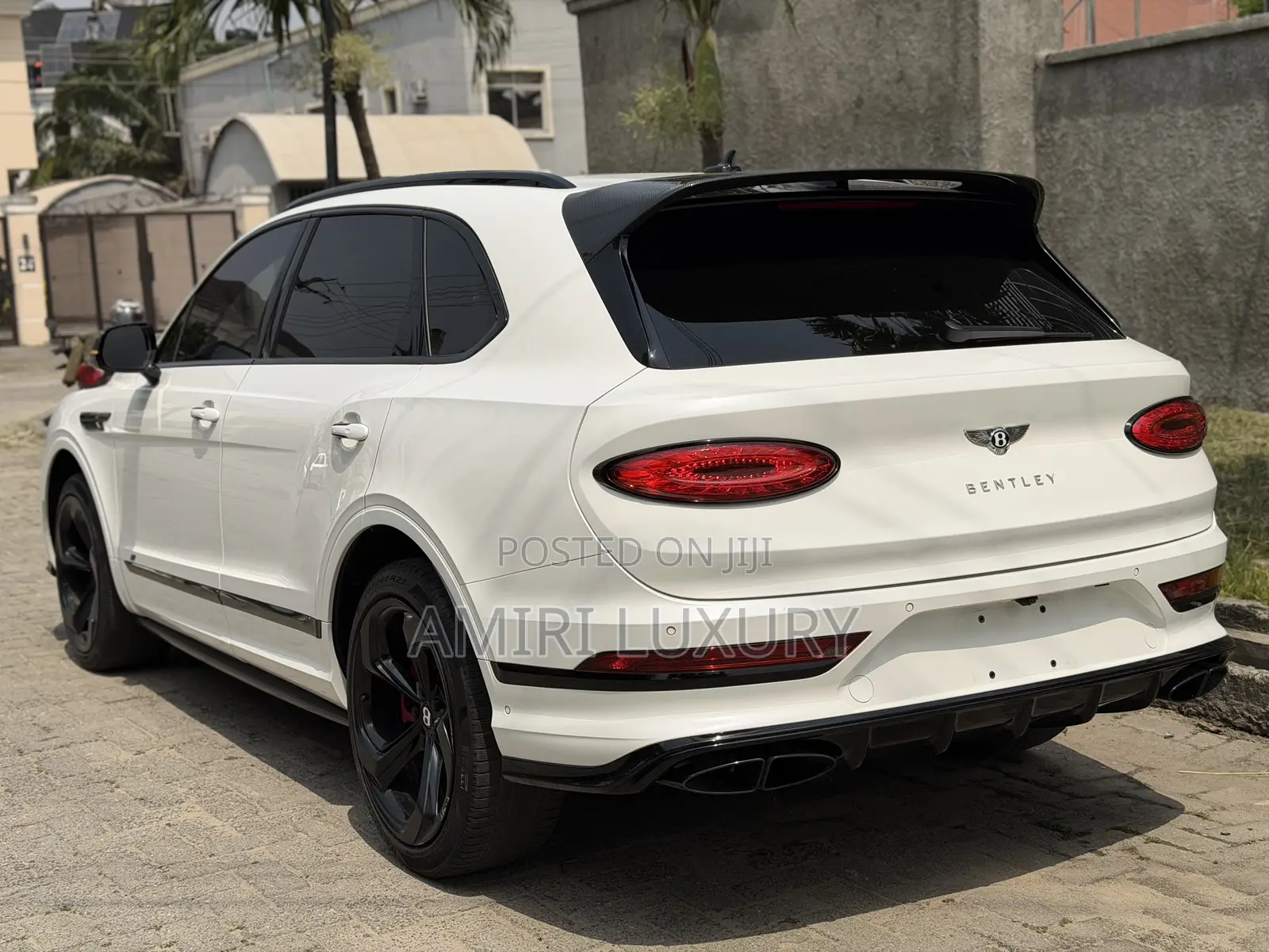 Bentley Bentayga 2022 White