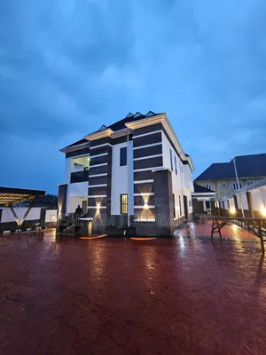 4bdrm Duplex in Jos for sale