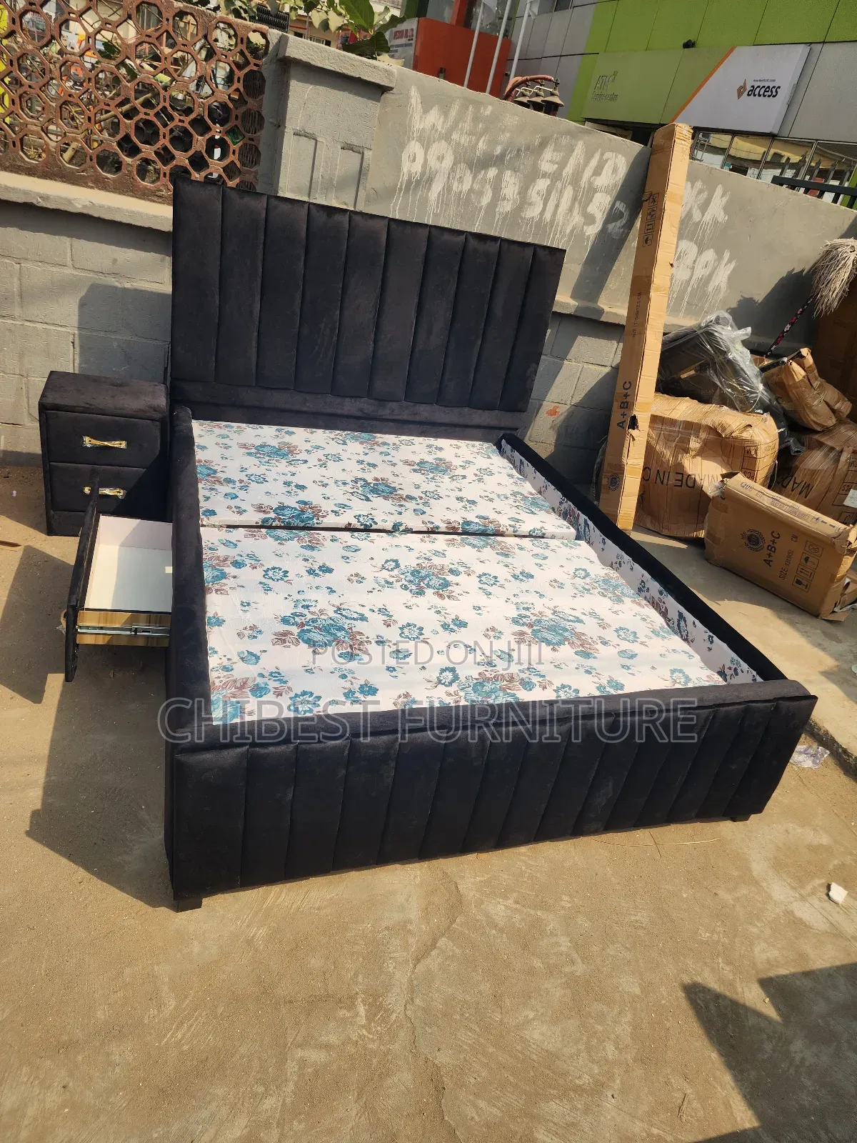 Standard Queen Size Bed With Cupboards