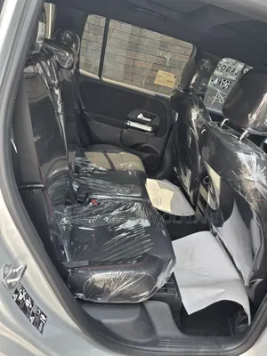 Mercedes-Benz GLB-Class 2020 Silver