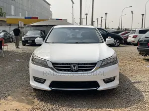 Honda Accord Touring V-6 4dr Sedan (3.5L 6cyl 6A) 2014 White