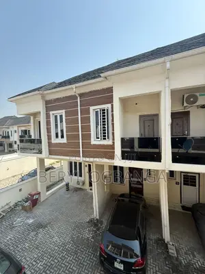 4bdrm Duplex in Lekki Phase 2 for sale